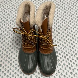 Women's Green and Brown Winter Boots